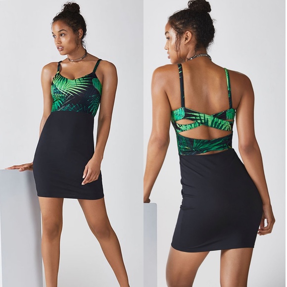Fabletics Dresses & Skirts - Fabletics Malindi Dress body con green palm 0650